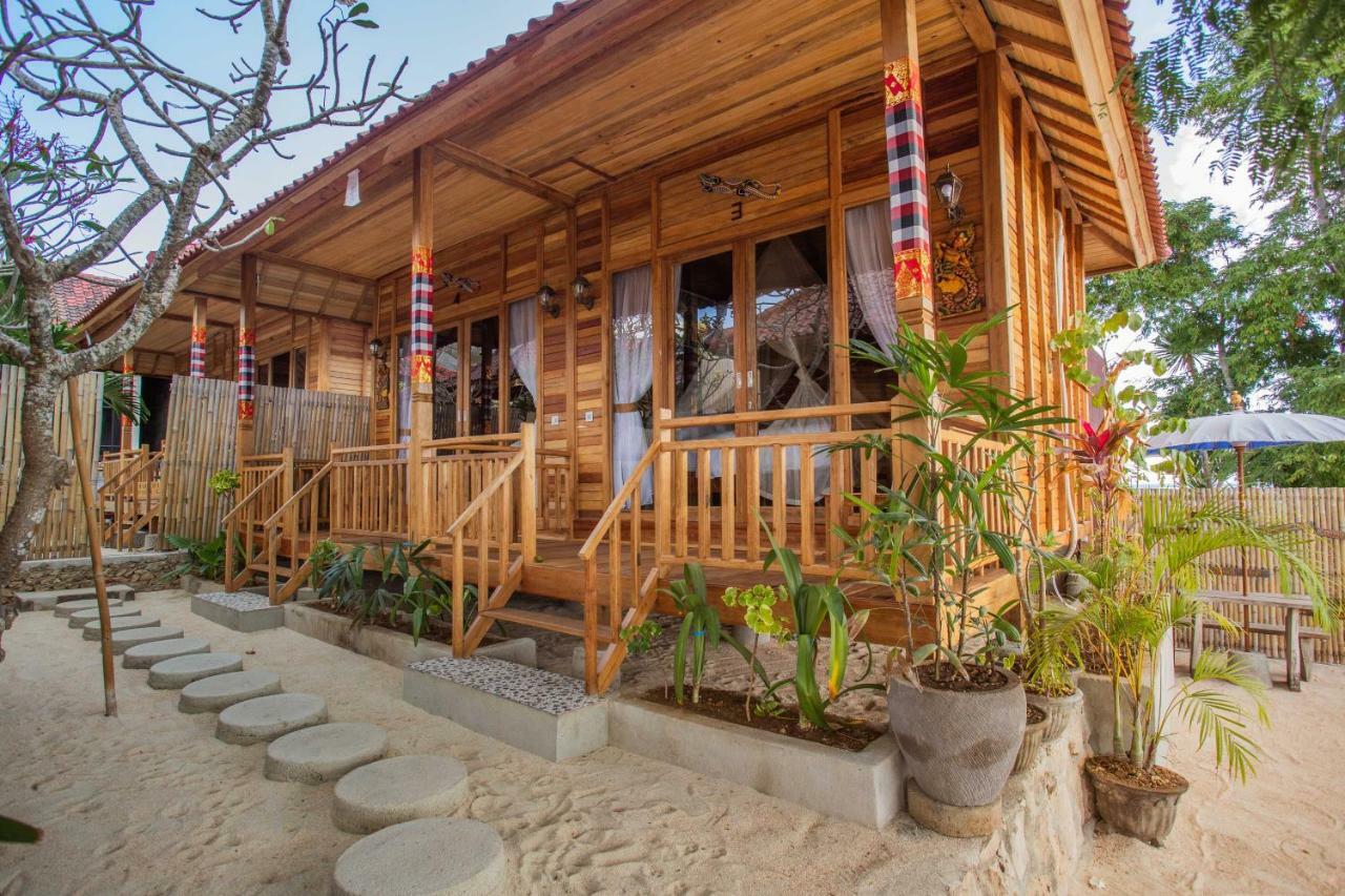 Wooden Beach Sunset Cottages Нуса-Лембонган Экстерьер фото