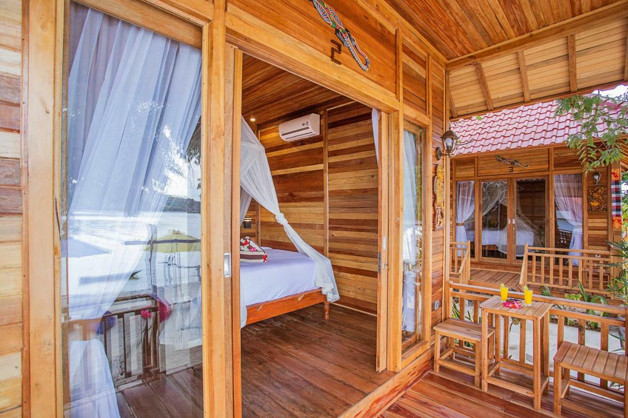 Wooden Beach Sunset Cottages Нуса-Лембонган Экстерьер фото