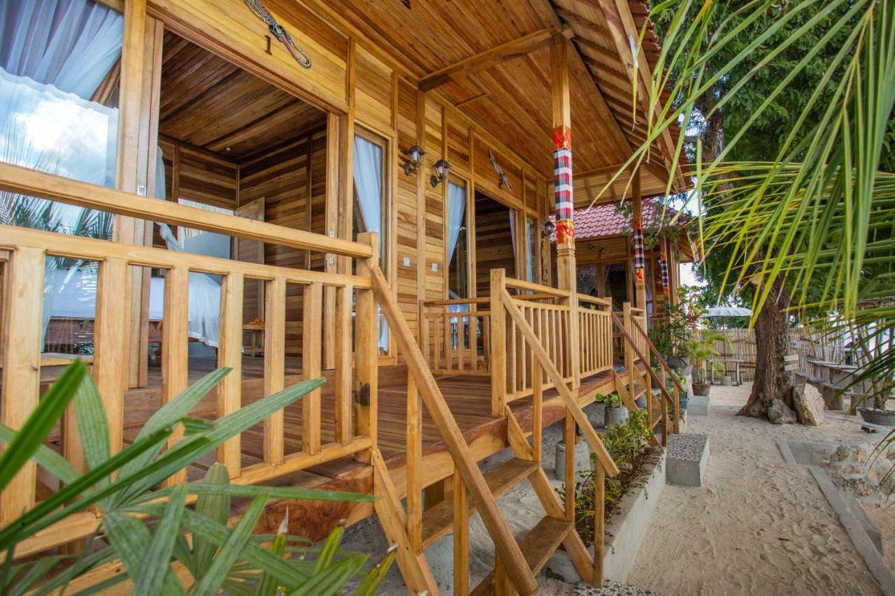 Wooden Beach Sunset Cottages Нуса-Лембонган Экстерьер фото