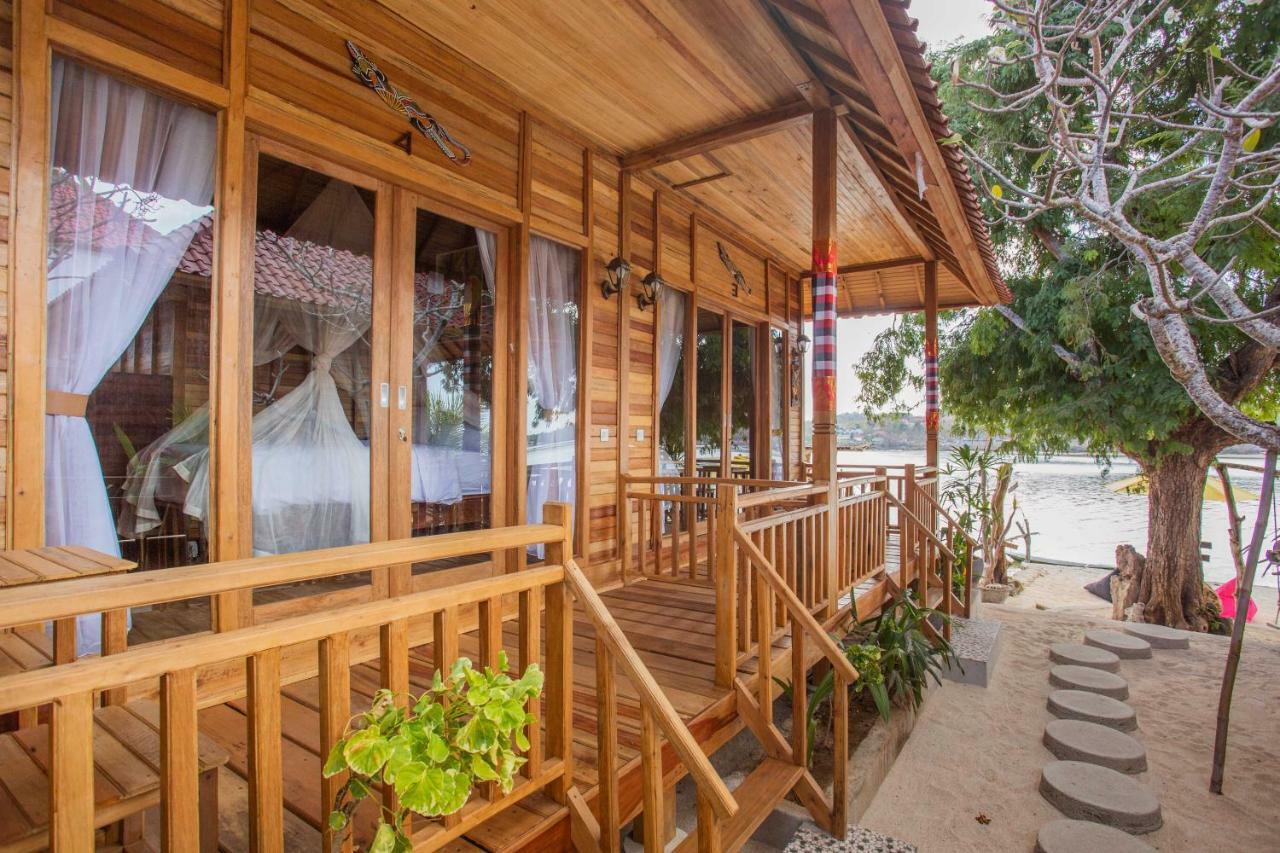 Wooden Beach Sunset Cottages Нуса-Лембонган Экстерьер фото